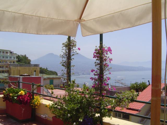 Una Terrazza Sul Golfo Neapol Zewnętrze zdjęcie